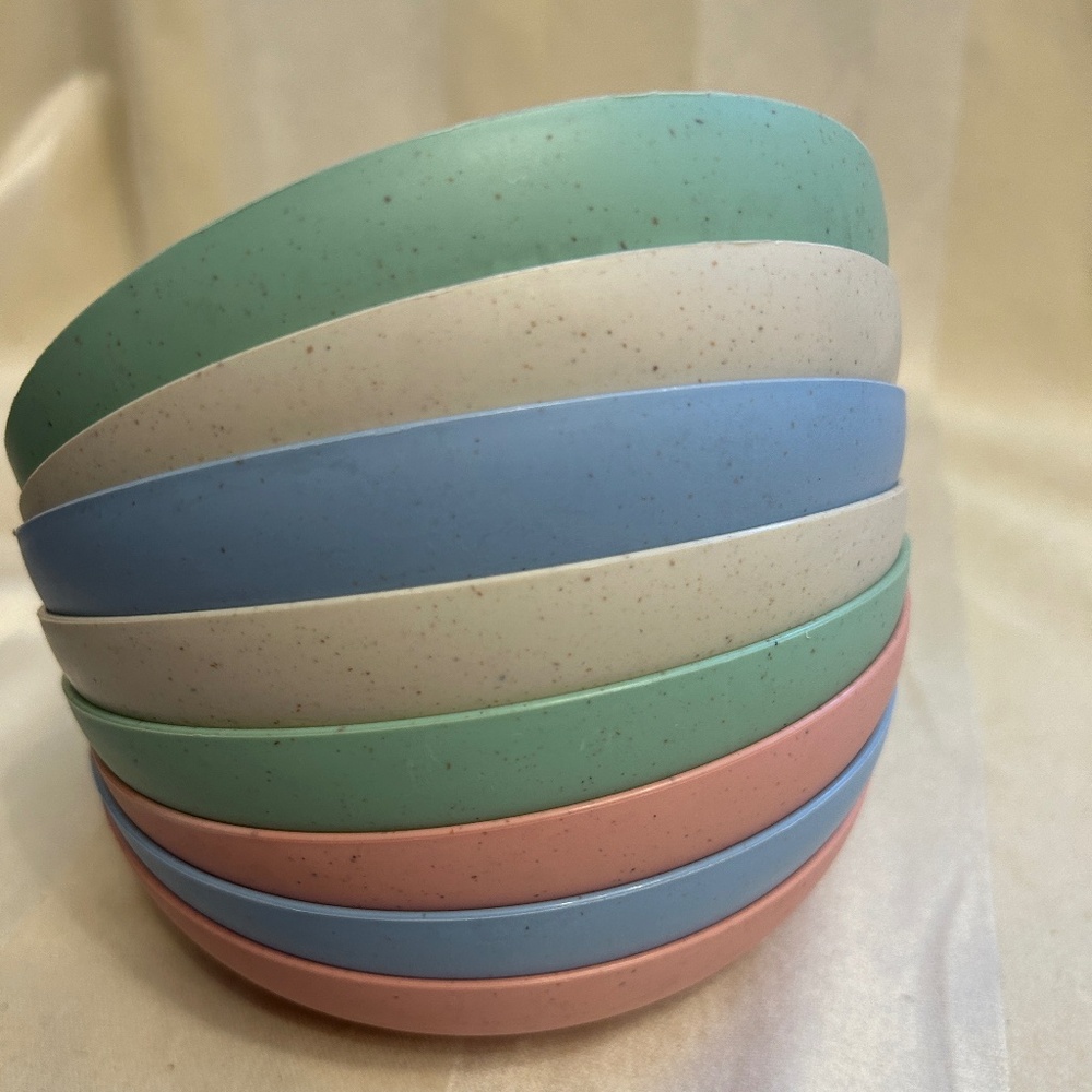 8 Brand New - Multicoloured Wheat Straw 5.5" bowls